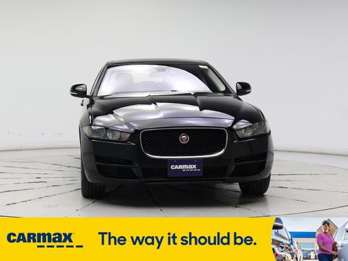 2017 Jaguar XE Prestige