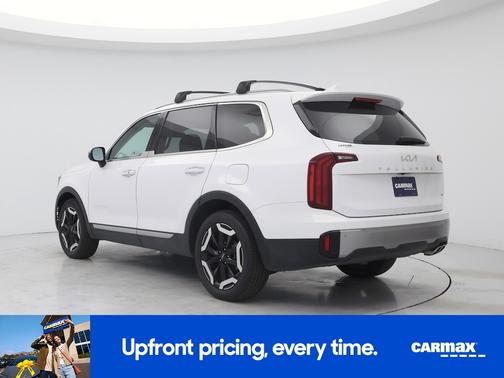 White 2025 Kia Telluride S
