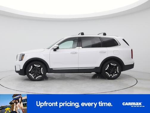 White 2025 Kia Telluride S