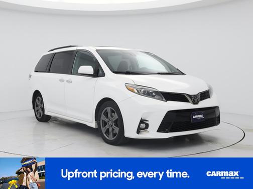 2019 Toyota Sienna SE