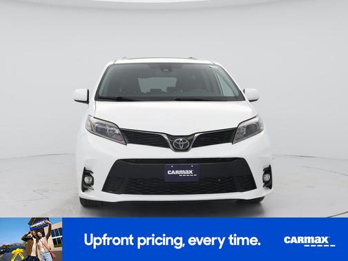 2019 Toyota Sienna SE