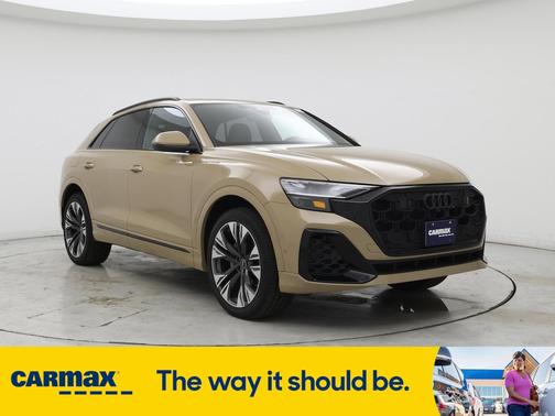 2024 Audi Q8 Premium Plus