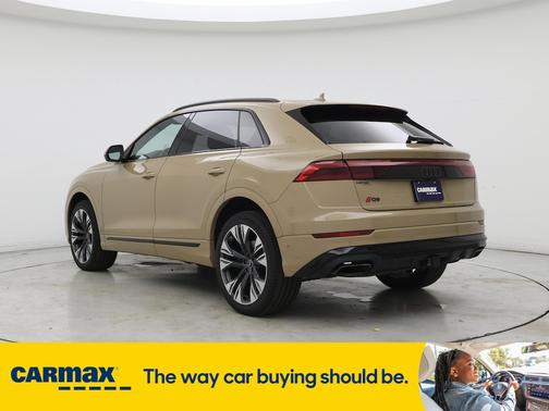 2024 Audi Q8 Premium Plus