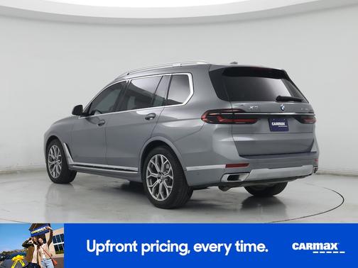 Gray 2025 BMW X7 xDrive40i