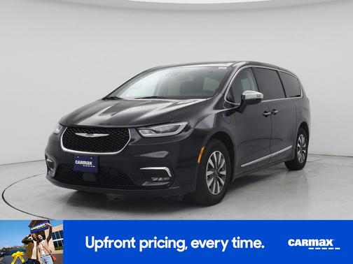Black 2022 Chrysler Pacifica Hybrid Limited