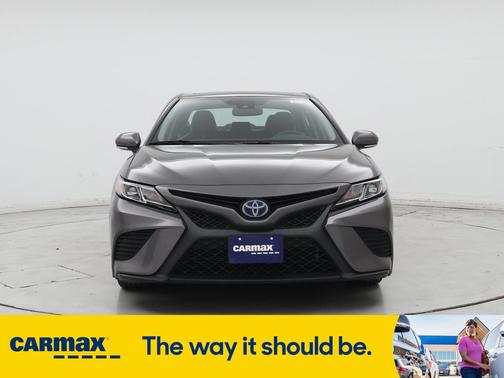 2019 Toyota Camry Hybrid SE