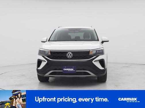 White 2022 Volkswagen Taos SE