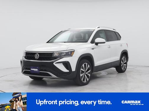 White 2022 Volkswagen Taos SE