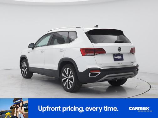 White 2022 Volkswagen Taos SE