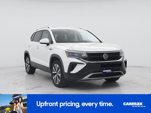 White 2022 Volkswagen Taos SE