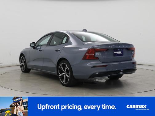 2024 Volvo S60 B5 Core Dark Theme