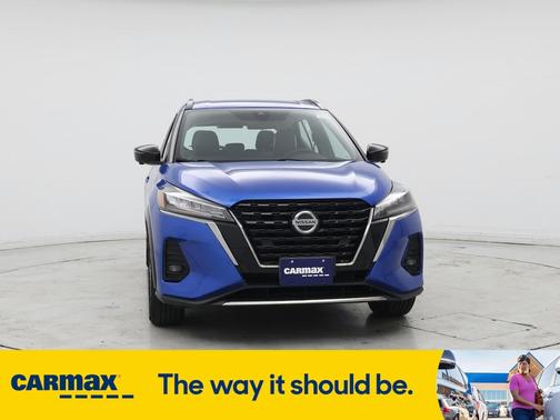 2021 Nissan Kicks SR