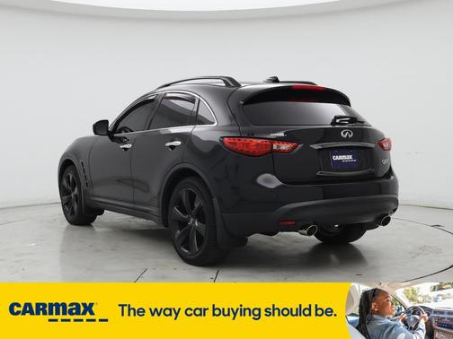 2017 INFINITI QX70