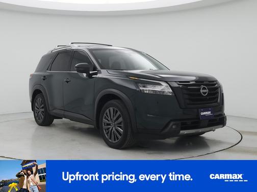 2022 Nissan Pathfinder SL