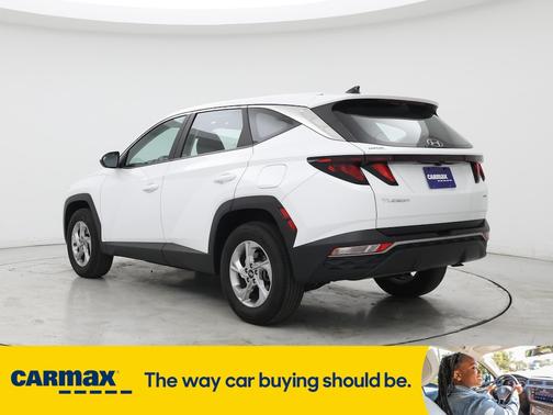 2022 Hyundai TUCSON SE