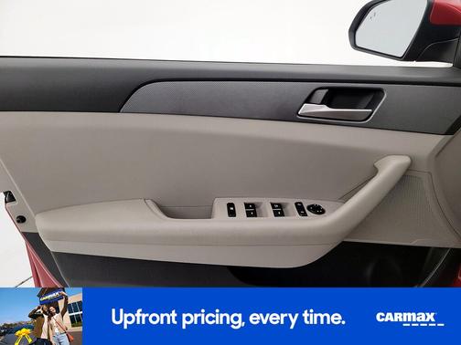 2018 Hyundai SONATA SE