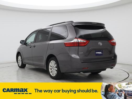2016 Toyota Sienna LE