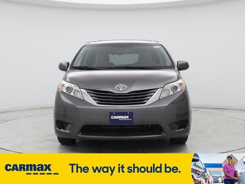 2016 Toyota Sienna LE