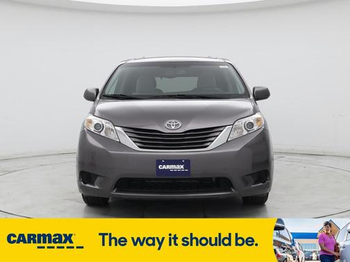 2016 Toyota Sienna LE