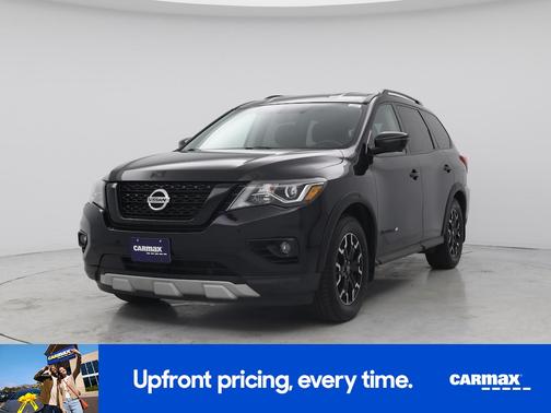 Black 2019 Nissan Pathfinder SL
