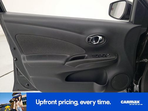 2016 Nissan Versa SV