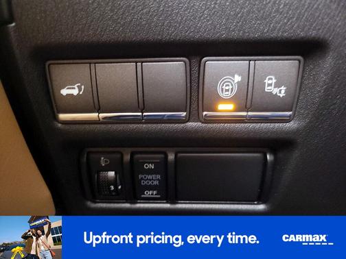 2017 INFINITI QX80 Signature