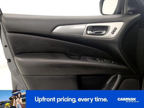 2020 Nissan Pathfinder SL