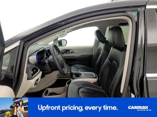 2023 Chrysler Pacifica Touring