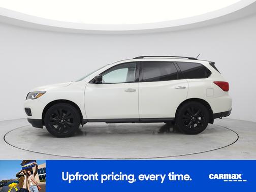 White 2018 Nissan Pathfinder SL