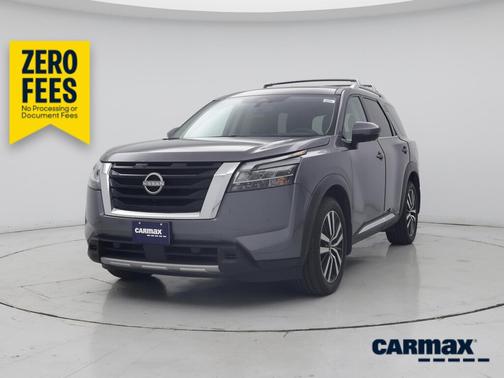 Gray 2024 Nissan Pathfinder Platinum