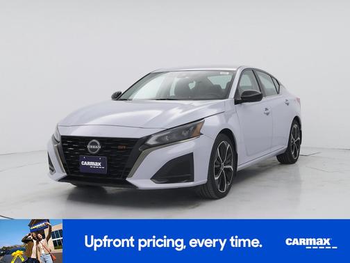 Gray 2023 Nissan Altima SR