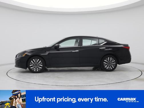 Black 2025 Nissan Altima SV