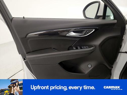 White 2022 Buick Envision Preferred