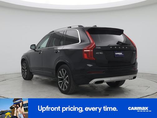 2017 Volvo XC90 T6 Momentum