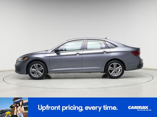 Gray 2022 Volkswagen Jetta SE