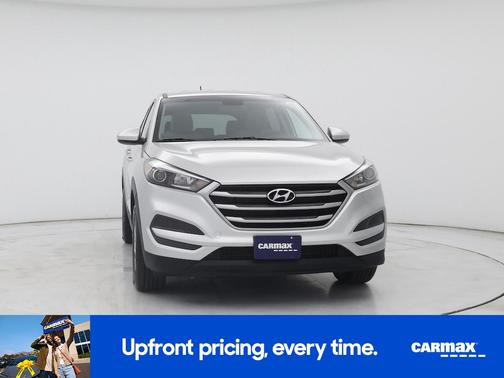 Silver 2017 Hyundai TUCSON SE