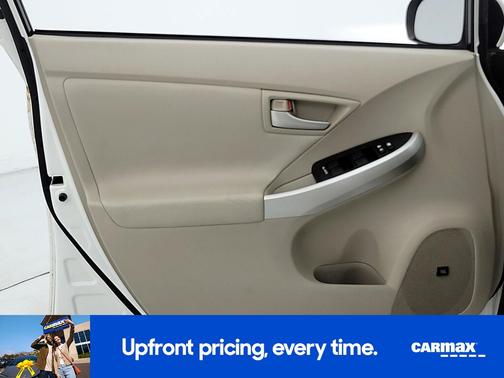 Pearl 2015 Toyota Prius Two