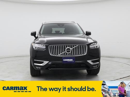 2023 Volvo XC90 B6 Plus