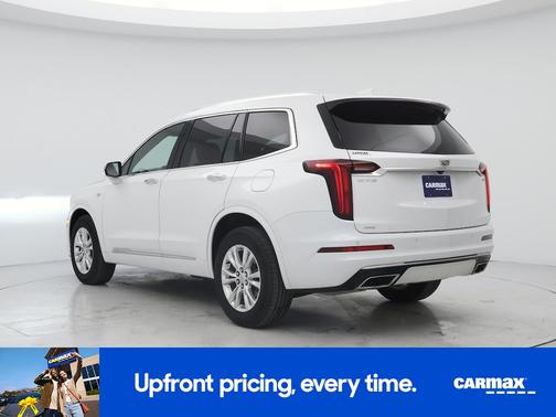 White 2024 Cadillac XT6 Luxury