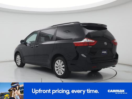 2017 Toyota Sienna XLE