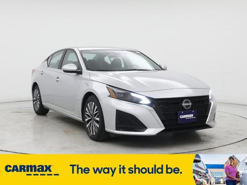 2023 Nissan Altima SV