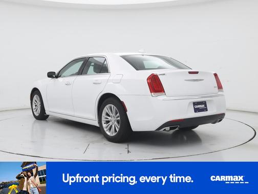 2016 Chrysler 300 Limited