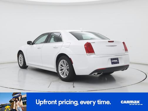 2016 Chrysler 300 Limited