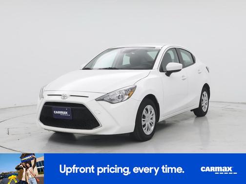 2020 Toyota Yaris LE