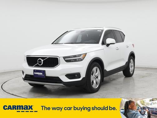 2021 Volvo XC40 T5 Momentum