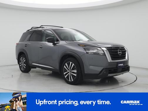 2022 Nissan Pathfinder Platinum