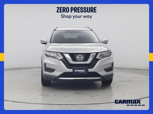 Gray 2017 Nissan Rogue SV