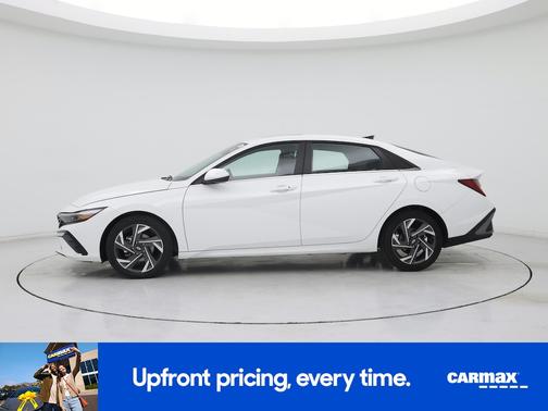 White 2025 Hyundai ELANTRA SEL Convenience
