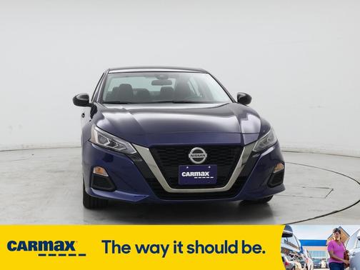 2022 Nissan Altima SR