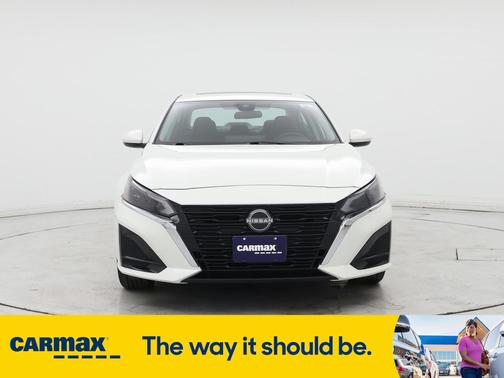 2023 Nissan Altima SV